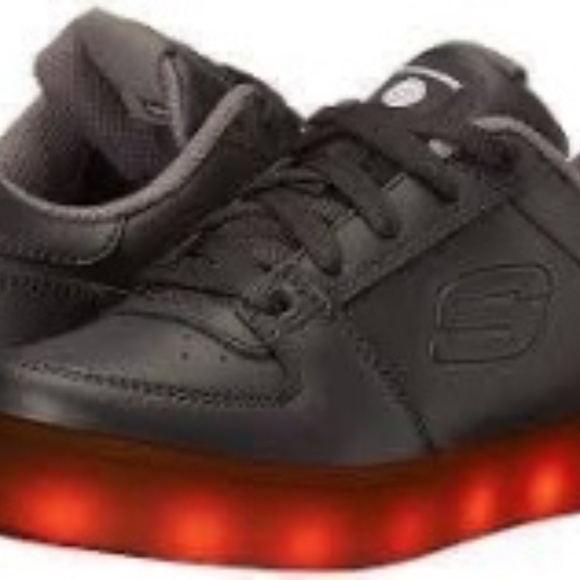 BRAND NEW youth Skechers light up elate shoes size 6Y & 7Y - Picture 2 of 7